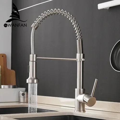 Kuhinjske pipe Krtačne medeninaste pipe za kuhinjsko pomivalno korito Enoročna vzmetna izlivna mešalna pipa Pull Down Mešalne pipe Žerjav za vročo in hladno vodo 9009